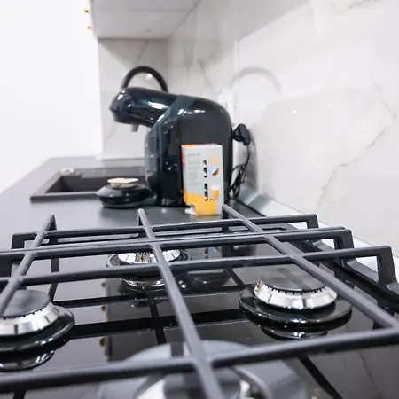 Apartman Plaza 8 *